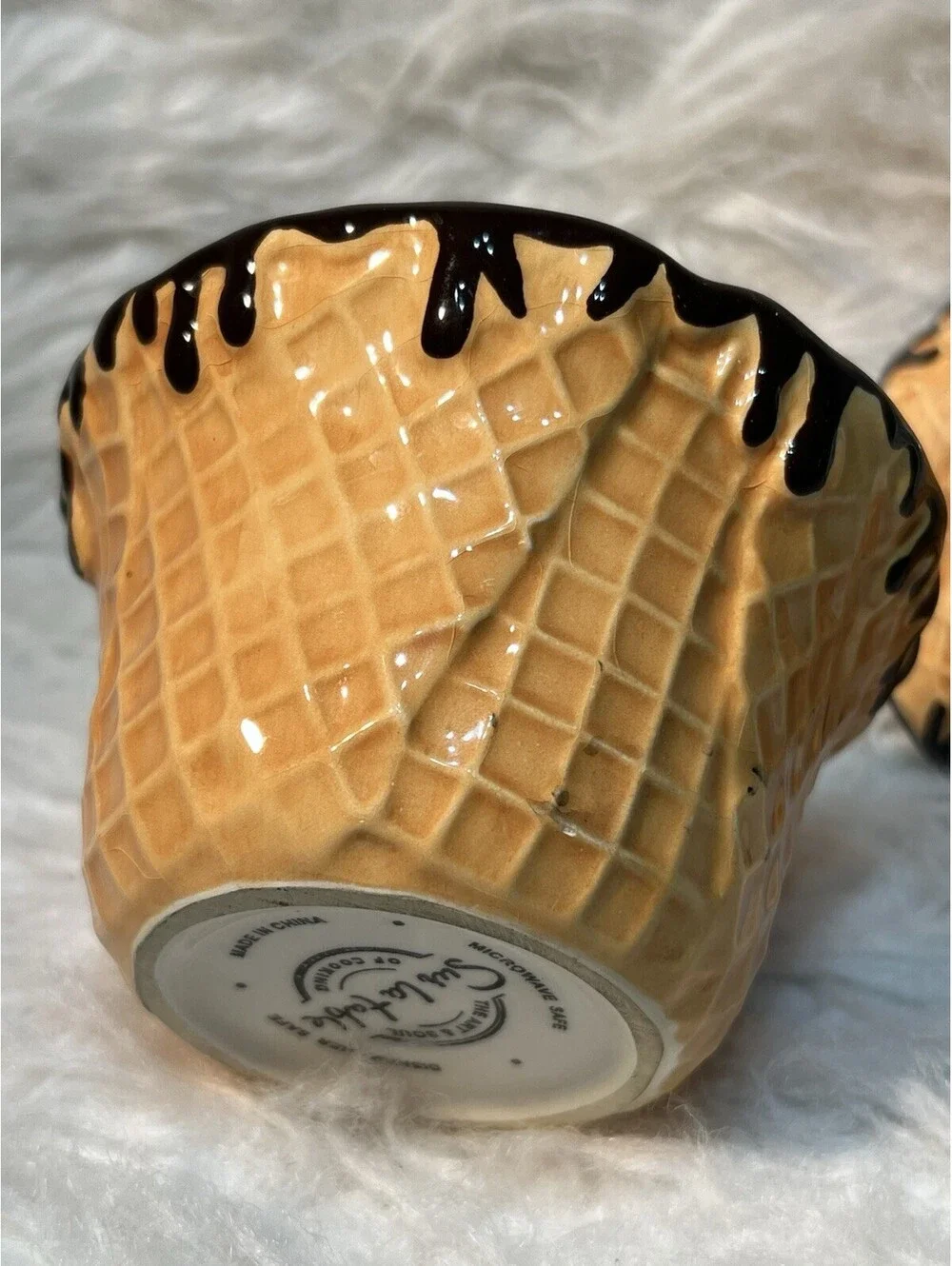2 ceramic waffle cone ice cream bowls